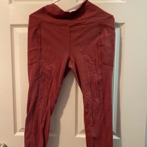 Size large pink spandex leggings. Gently used. Super comfy and soft.